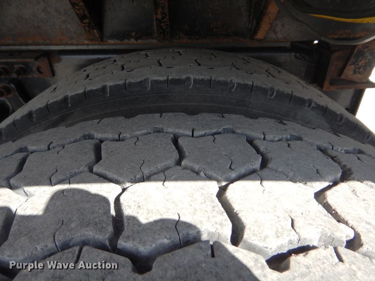 image for item DI0476 2007 Freightliner FLD  dump truck