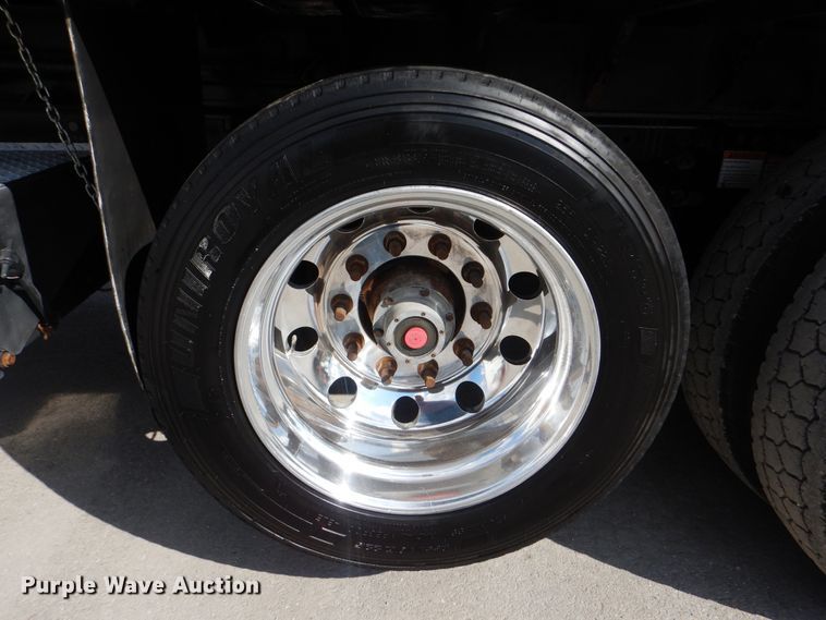 image for item DI0476 2007 Freightliner FLD  dump truck