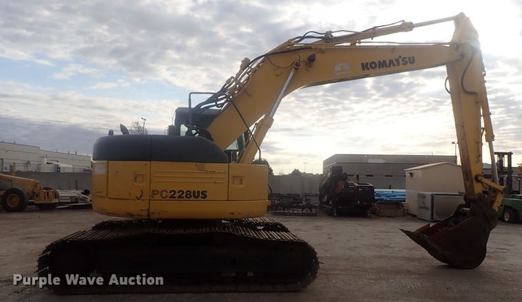 image for item DI7258 2001 Komatsu PC228US-3  excavator