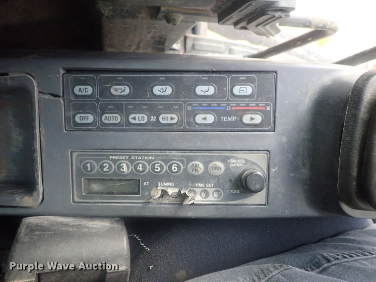 image for item DI7258 2001 Komatsu PC228US-3  excavator