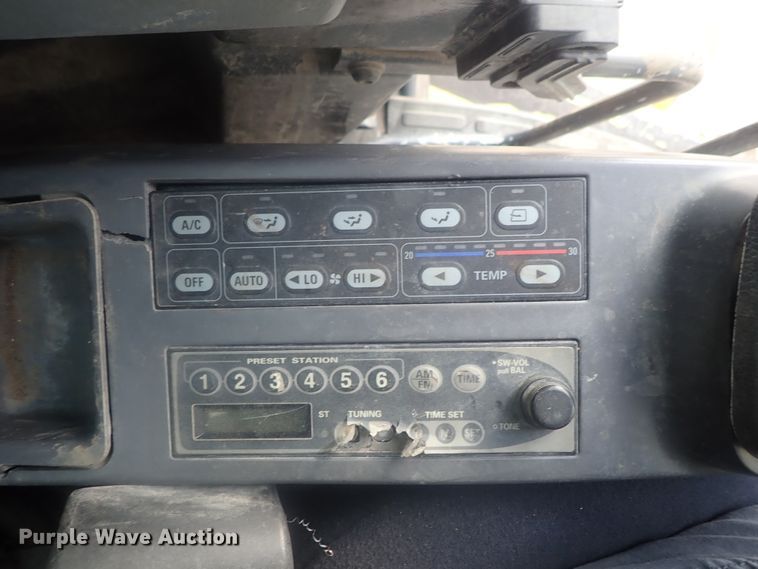 image for item DI7258 2001 Komatsu PC228US-3  excavator