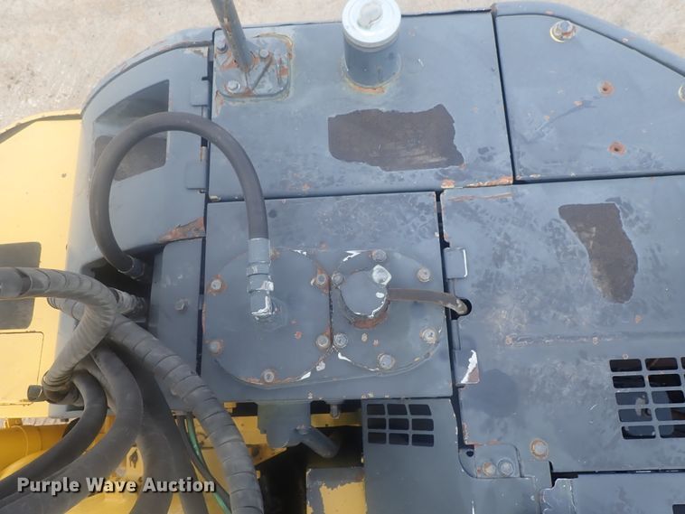 image for item DI7258 2001 Komatsu PC228US-3  excavator