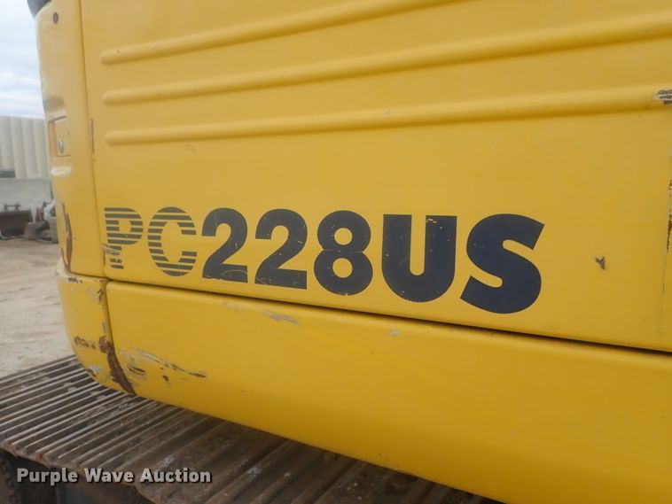 image for item DI7258 2001 Komatsu PC228US-3  excavator