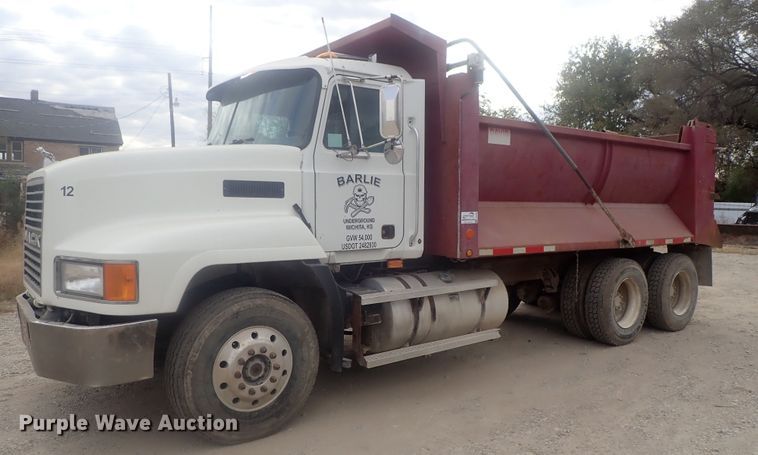 image for item DI7260 1996 Mack CH613  dump truck