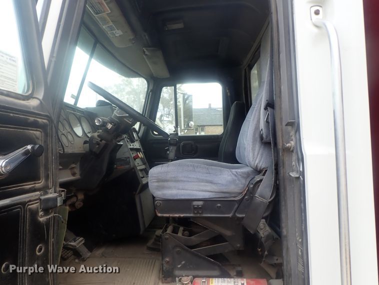 image for item DI7260 1996 Mack CH613  dump truck