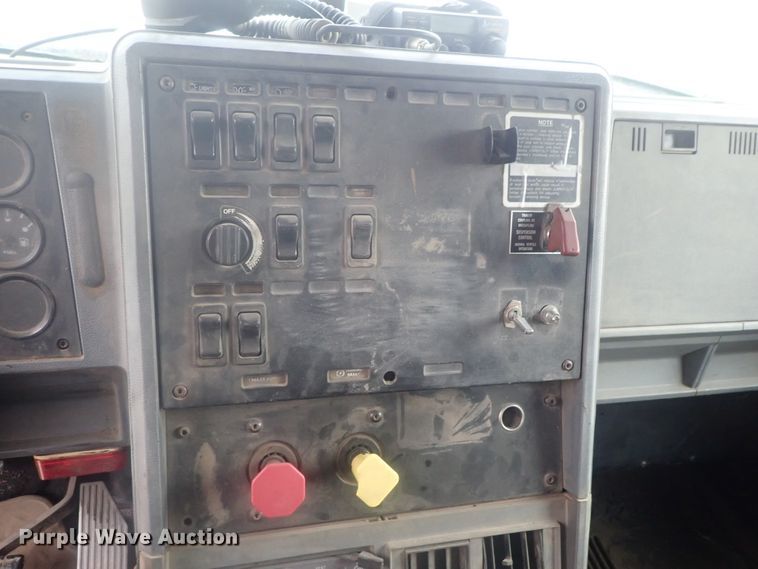 image for item DI7260 1996 Mack CH613  dump truck