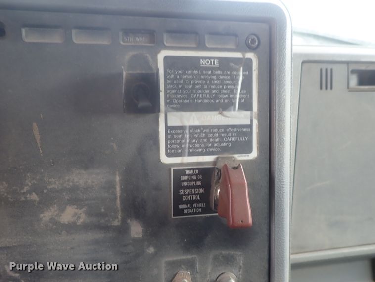 image for item DI7260 1996 Mack CH613  dump truck