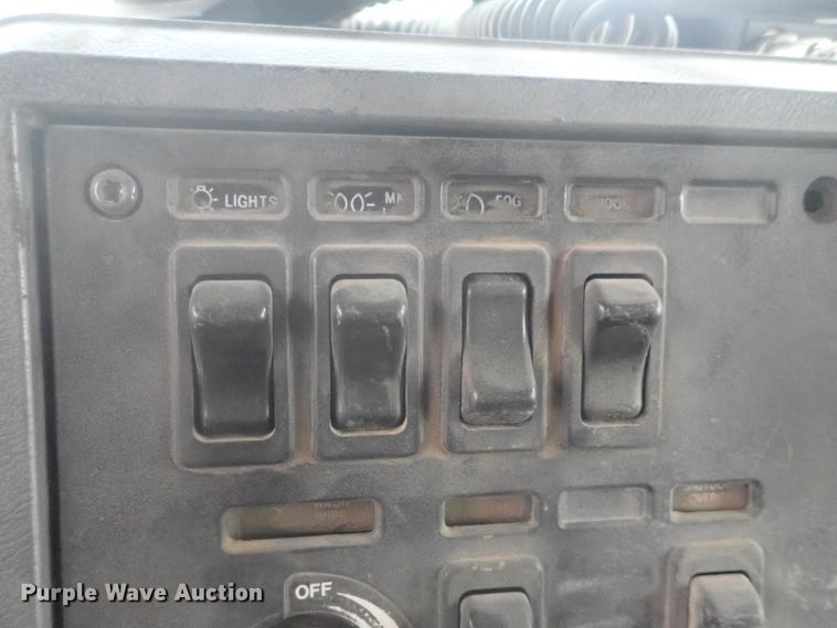 image for item DI7260 1996 Mack CH613  dump truck