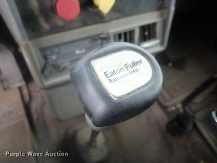 image for item DI7260 1996 Mack CH613  dump truck