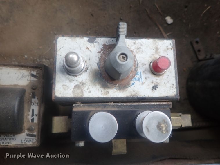 image for item DI7260 1996 Mack CH613  dump truck