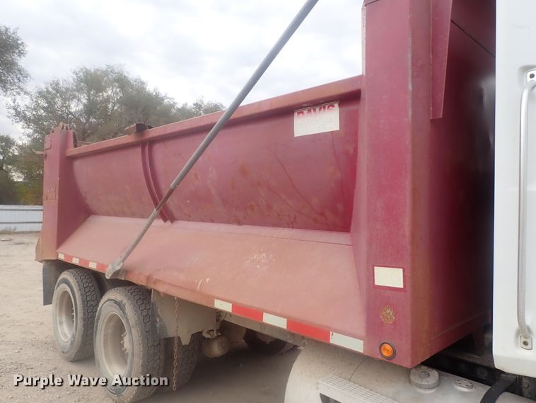 image for item DI7260 1996 Mack CH613  dump truck
