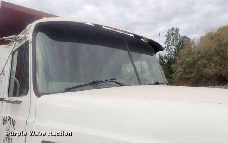 image for item DI7260 1996 Mack CH613  dump truck