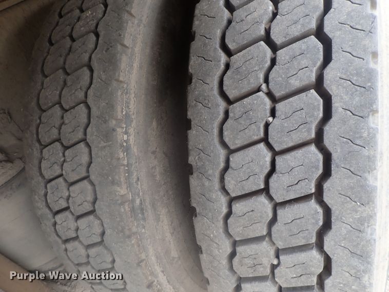 image for item DI7260 1996 Mack CH613  dump truck