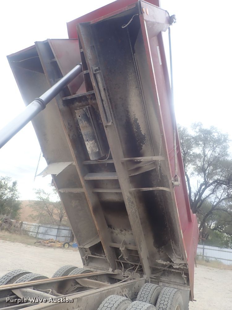 image for item DI7260 1996 Mack CH613  dump truck