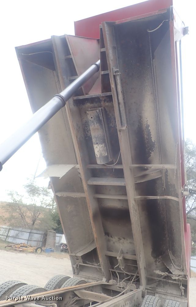 image for item DI7260 1996 Mack CH613  dump truck