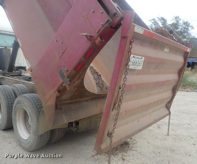 image for item DI7260 1996 Mack CH613  dump truck