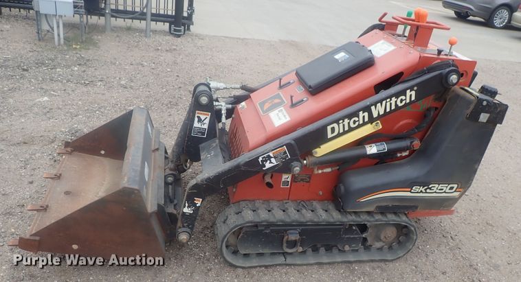 image for item DI7264 2011 Ditch Witch SK350  compact utility loader
