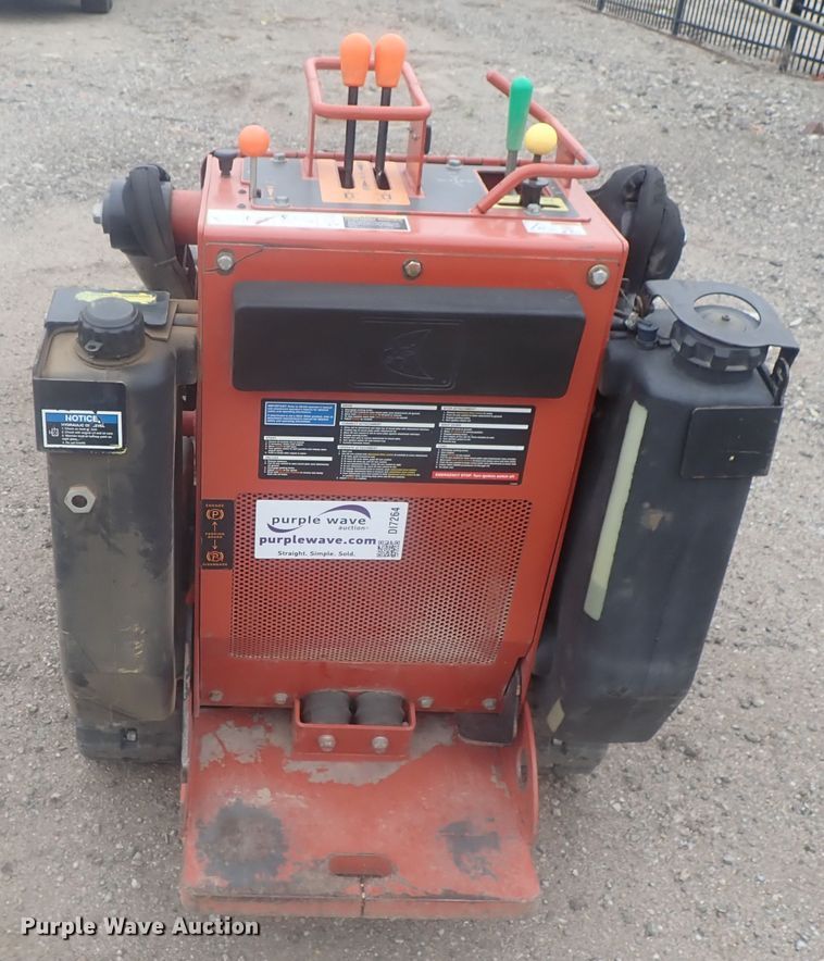 image for item DI7264 2011 Ditch Witch SK350  compact utility loader