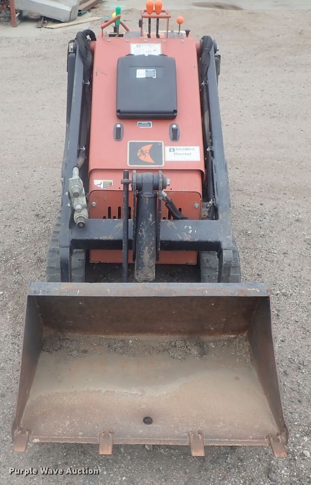 image for item DI7264 2011 Ditch Witch SK350  compact utility loader
