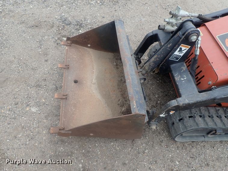 image for item DI7264 2011 Ditch Witch SK350  compact utility loader