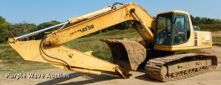 image for item DI8306 2000 Komatsu PC220LC-6  excavator