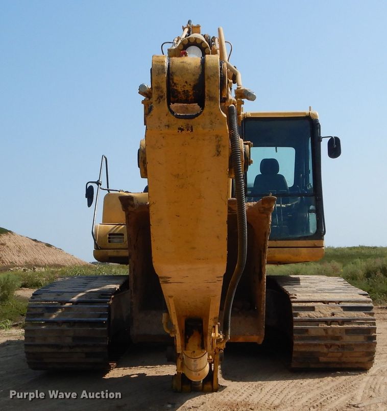 image for item DI8306 2000 Komatsu PC220LC-6  excavator