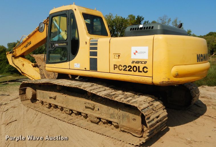 image for item DI8306 2000 Komatsu PC220LC-6  excavator