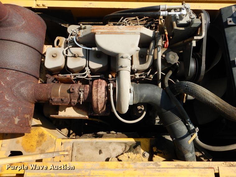 image for item DI8306 2000 Komatsu PC220LC-6  excavator