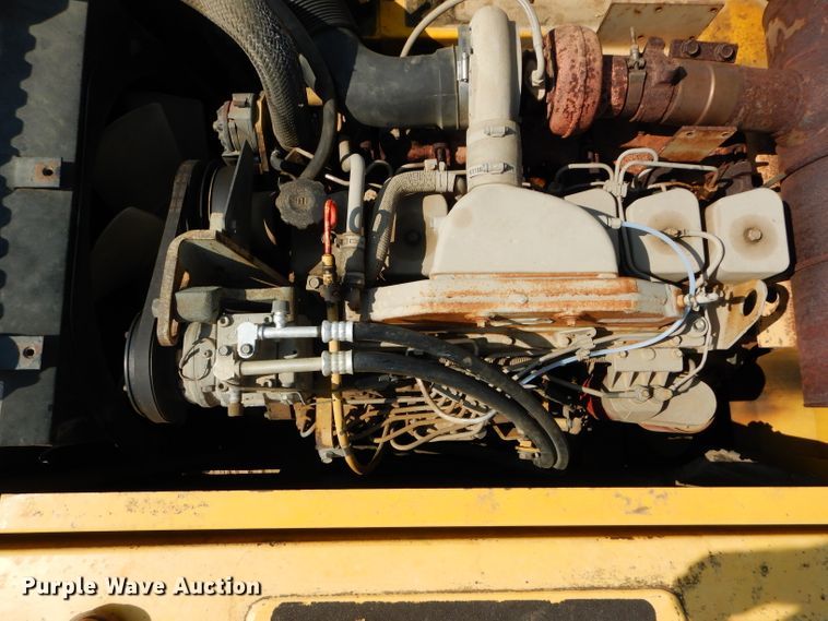 image for item DI8306 2000 Komatsu PC220LC-6  excavator