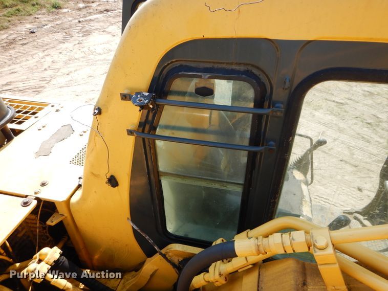 image for item DI8306 2000 Komatsu PC220LC-6  excavator