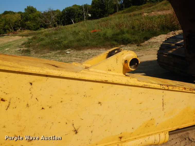 image for item DI8306 2000 Komatsu PC220LC-6  excavator