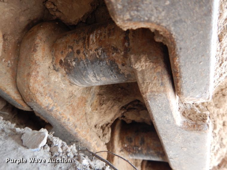 image for item DI8306 2000 Komatsu PC220LC-6  excavator