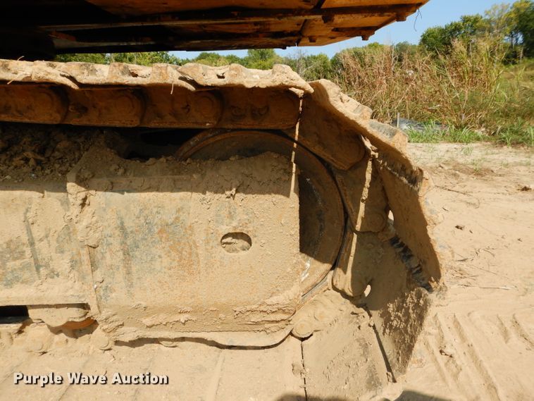 image for item DI8306 2000 Komatsu PC220LC-6  excavator