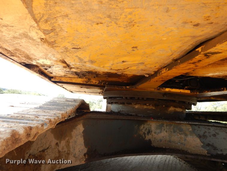 image for item DI8306 2000 Komatsu PC220LC-6  excavator