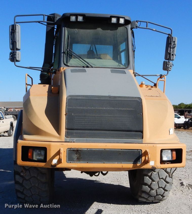 image for item DI8332 2006 Case 325  haul truck