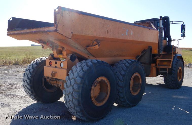 image for item DI8332 2006 Case 325  haul truck