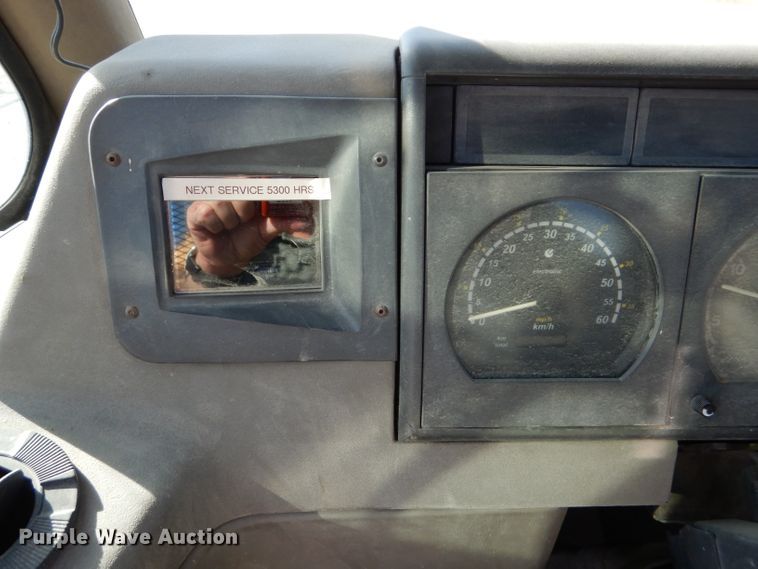 image for item DI8332 2006 Case 325  haul truck