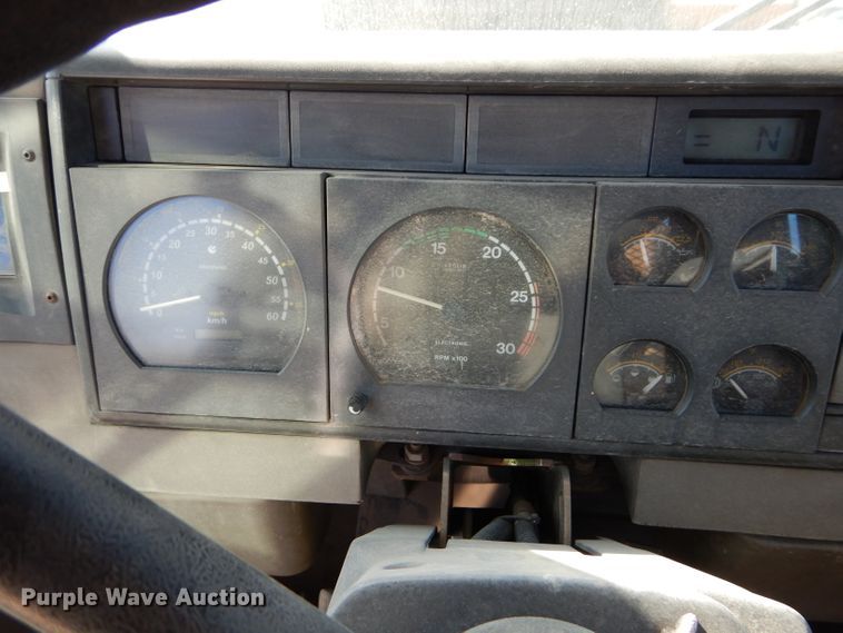 image for item DI8332 2006 Case 325  haul truck