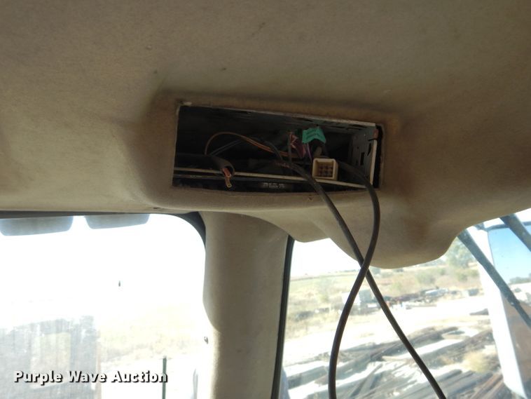 image for item DI8332 2006 Case 325  haul truck