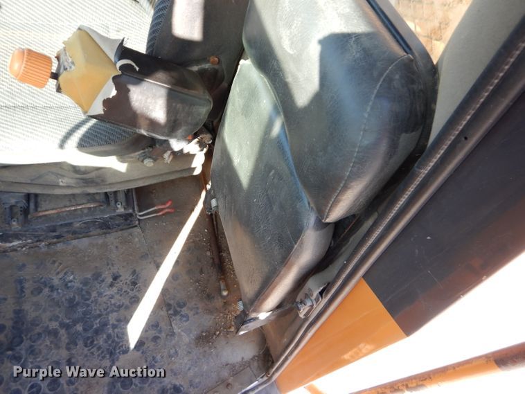 image for item DI8332 2006 Case 325  haul truck