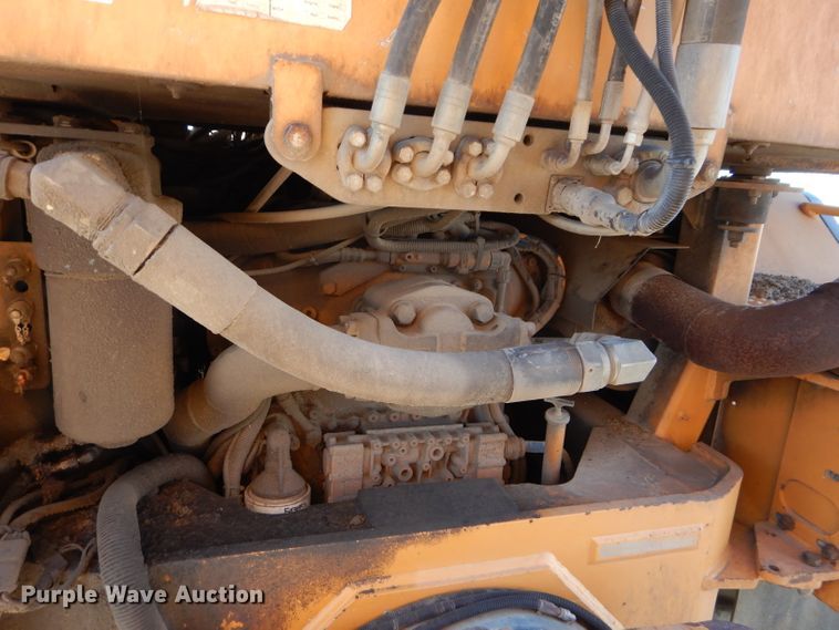 image for item DI8332 2006 Case 325  haul truck