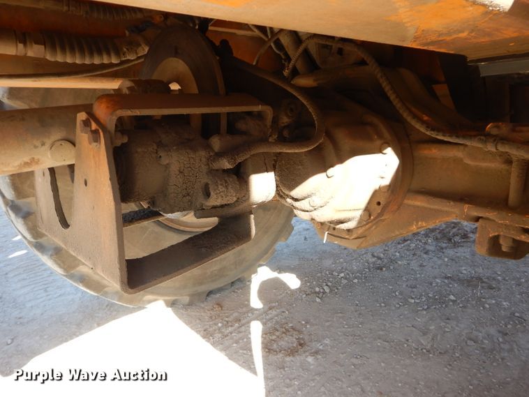 image for item DI8332 2006 Case 325  haul truck