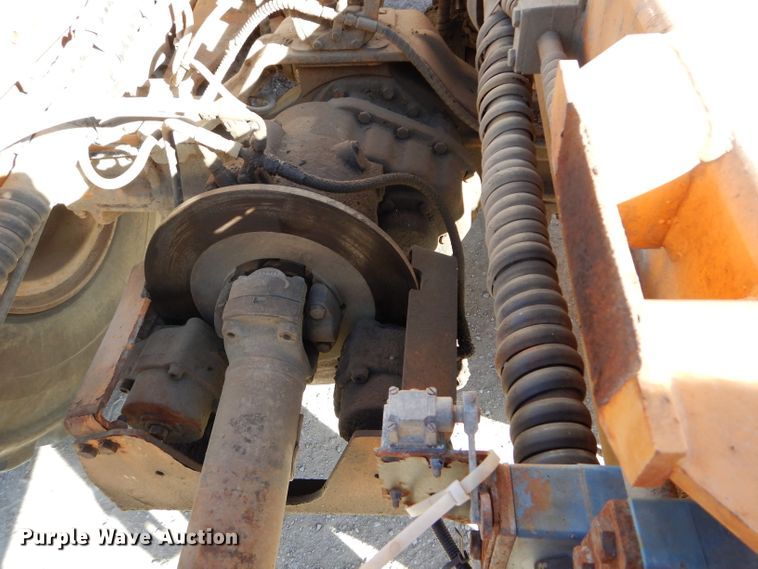 image for item DI8332 2006 Case 325  haul truck