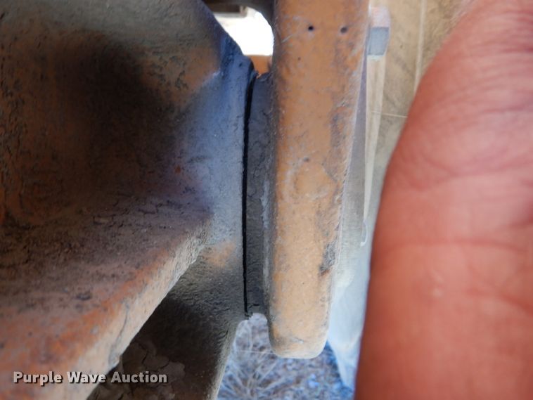 image for item DI8332 2006 Case 325  haul truck