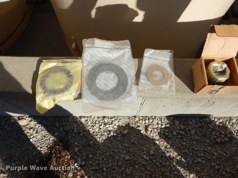 image for item DI8332 2006 Case 325  haul truck