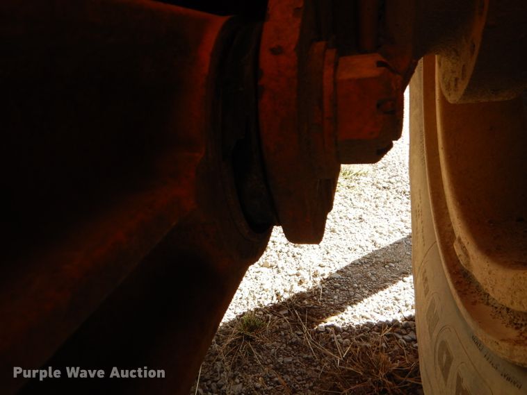 image for item DI8332 2006 Case 325  haul truck