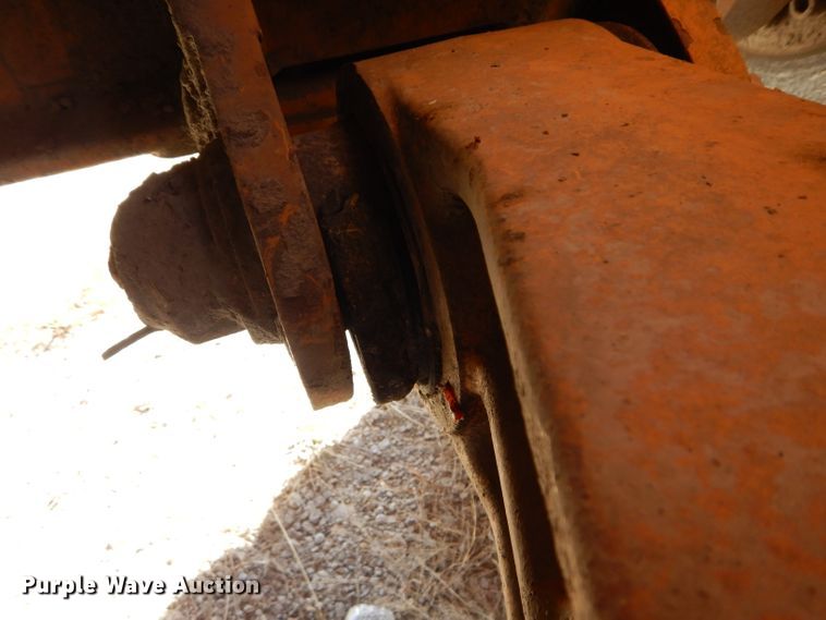 image for item DI8332 2006 Case 325  haul truck