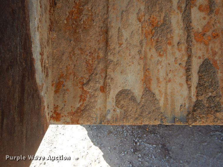 image for item DI8332 2006 Case 325  haul truck