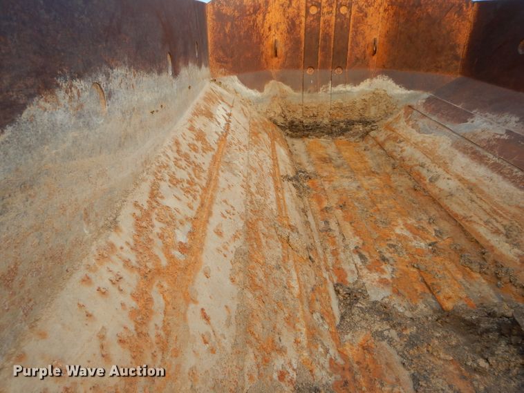 image for item DI8332 2006 Case 325  haul truck