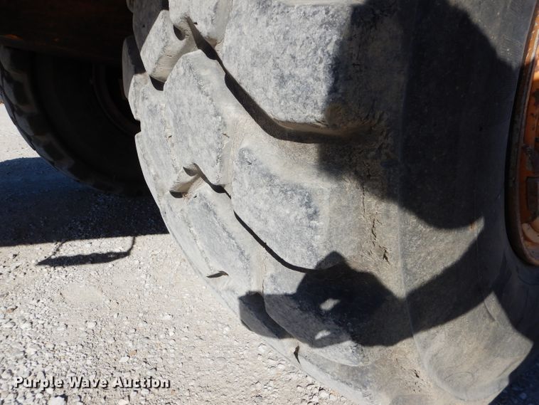 image for item DI8332 2006 Case 325  haul truck